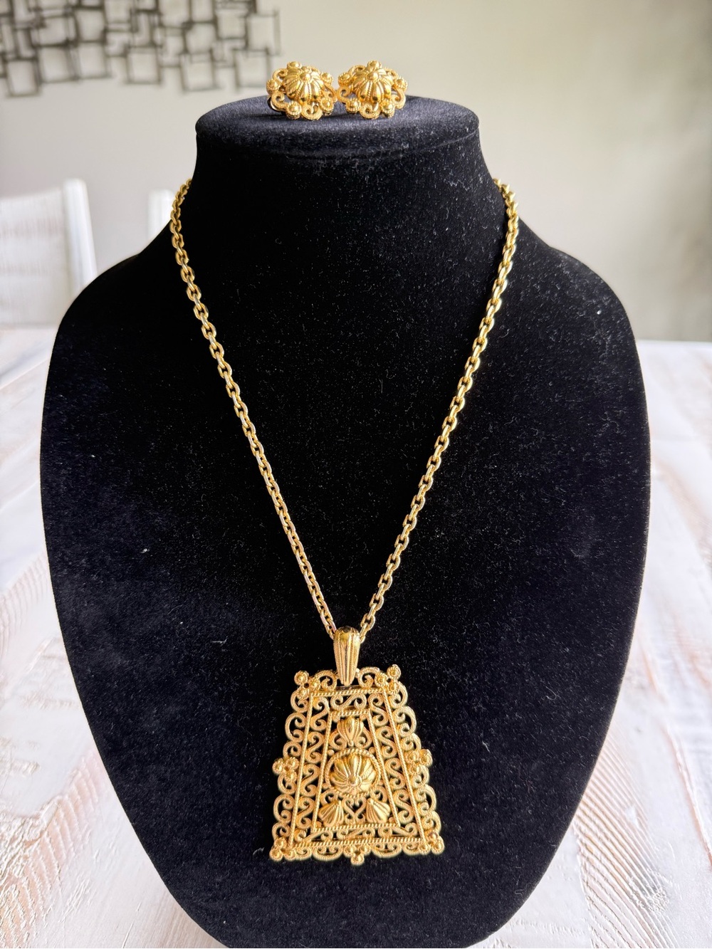 Crown Trifari Etruscan Gold Pendant Necklace and Earrings set, 1960’s
